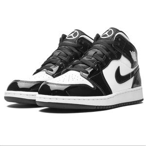 BRAND NEW DS JORDAN ONES!